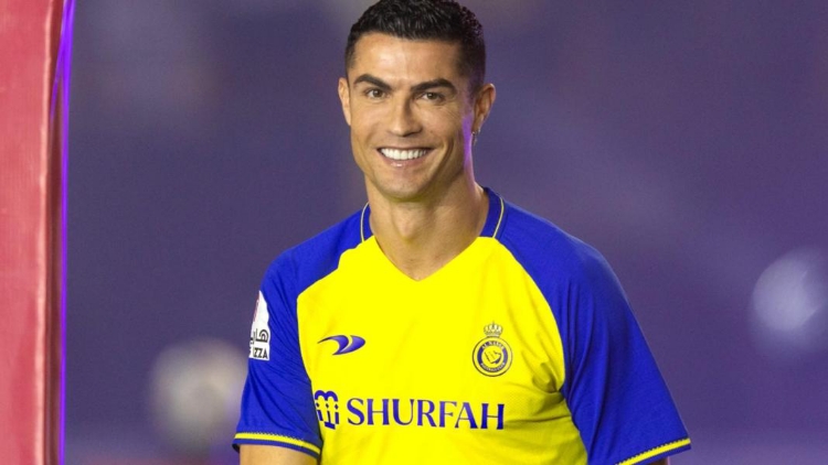 cristiano-ronaldo-al-nassr-presentation_copy_750x422